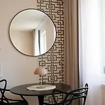 Apartament Roots - Central, Unique And Cozy *